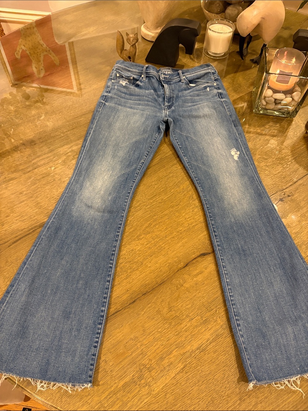 Mother Denim Weekender Fray, size 31, in the Graffiti Girl wash.